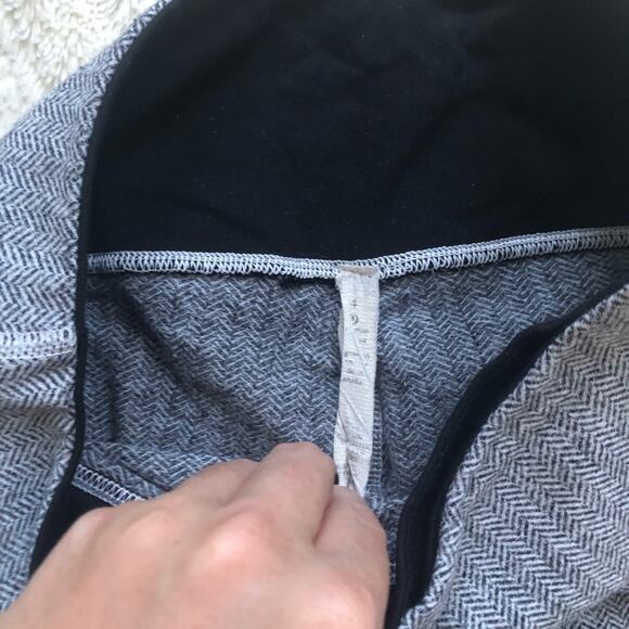 Lululemon Wunder Under Crop Leggings in Herringbone White Black - Picture 5 of 8